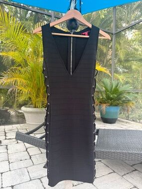 Guess Black V-Neck Midi Bandage Dress with Side Lace-Up